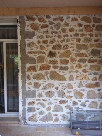 MUR EN PIERRE